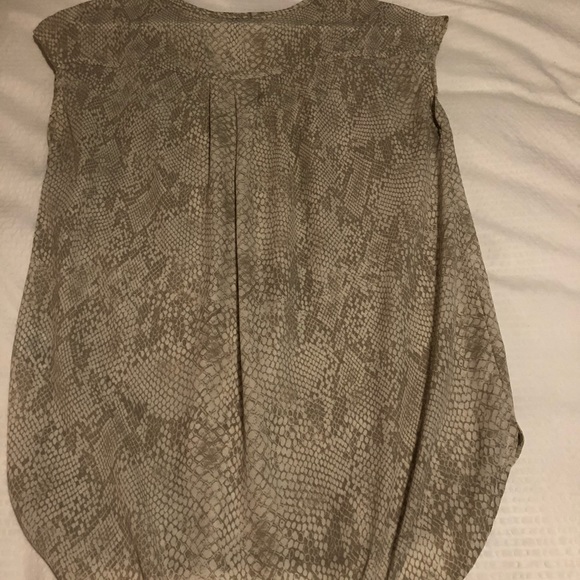Snake skin blouse - Picture 3 of 3